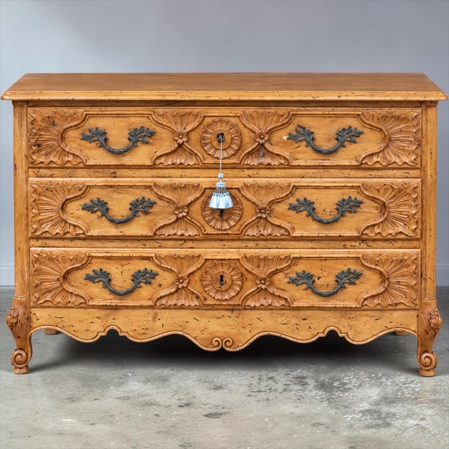 1950s Italian French Louis XV Style Carved Pine Chest / Commode For Sale - Image 10 of 10