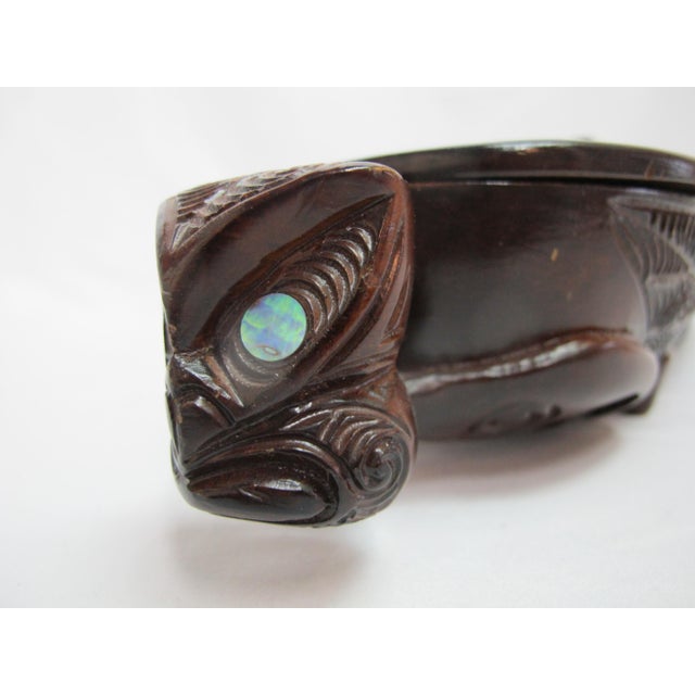 Wood Maori New Zealand Carved Wood Oval Lidded Treasure Box With Abalone Shell For Sale - Image 7 of 13