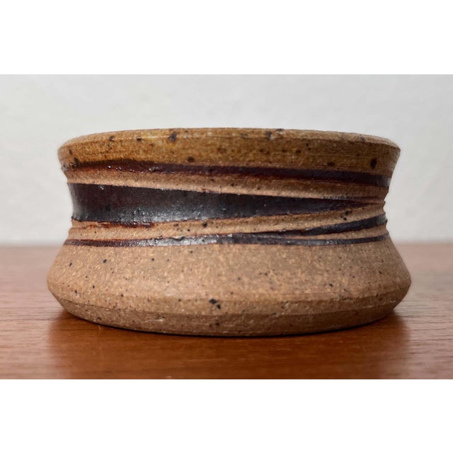Mid-Century Modern Danish Studio Pottery Bowls by Tue Poulsen for Tue Keramik, 1960s, Set of 2 For Sale - Image 5 of 13
