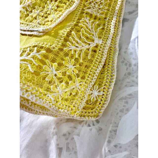 Vintage the Irish Linen Shop LTD Luxury Tablelinen Placemat & Doily or Napkins Made in Italy Set of 4 Pieces 100% Linen and Lace For Sale - Image 9 of 11