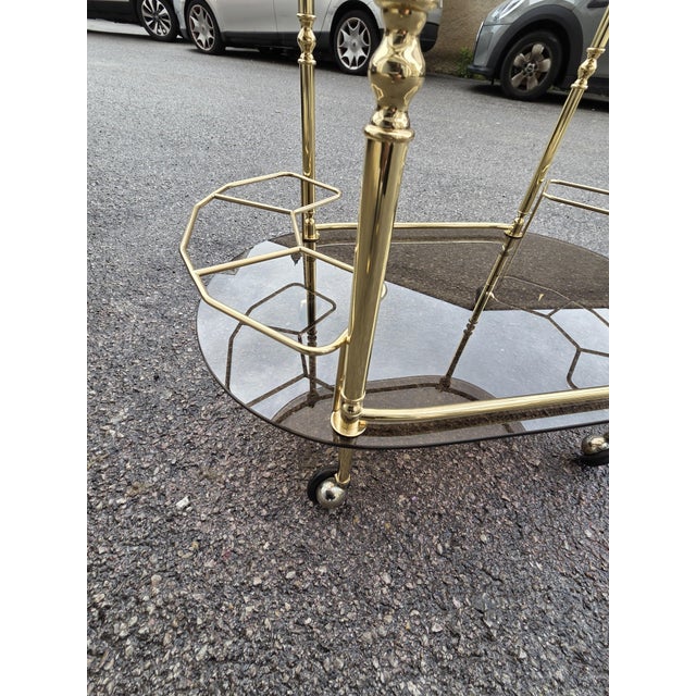 1970s Oval Bar Trolley in Smoked Glass and Brass, 1970s For Sale - Image 5 of 7