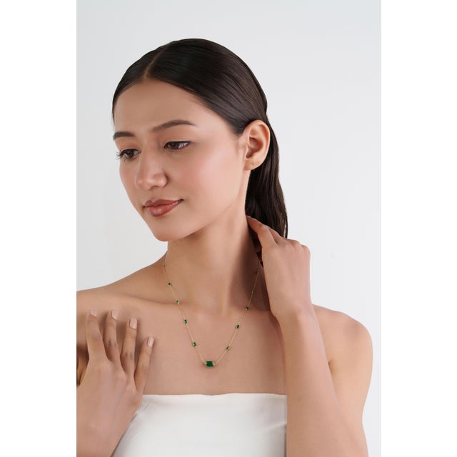 VRJewels 3.47 Carats Zambian Emeralds Chic Byzantine Necklace in 14k Yellow Gold For Sale - Image 10 of 17