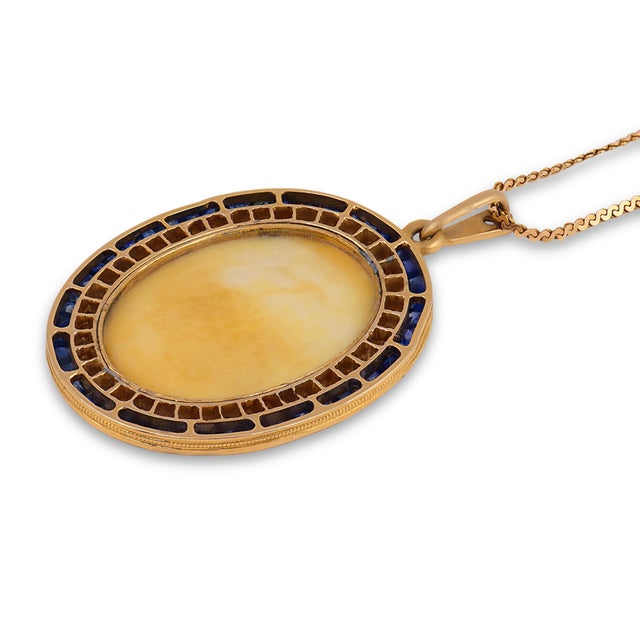 1900-1909 Victorian Diamond Sapphire Cameo 18k Yellow Gold Necklace For Sale In Los Angeles - Image 6 of 6
