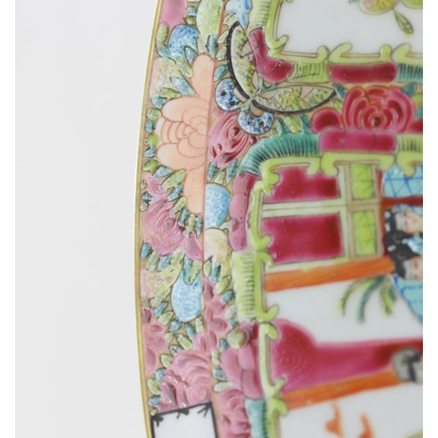 Early 20th Century Export Porcelain Cantonese Famille Rose Plate For Sale - Image 9 of 10