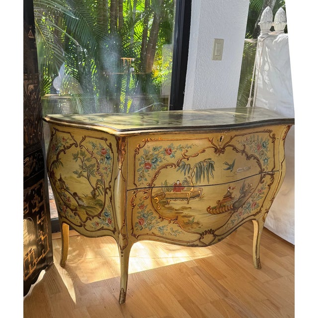 1900-1909 Superb Pair of Serpentine Front Venetian Rocco Style Painted Commodes For Sale In West Palm - Image 6 of 8