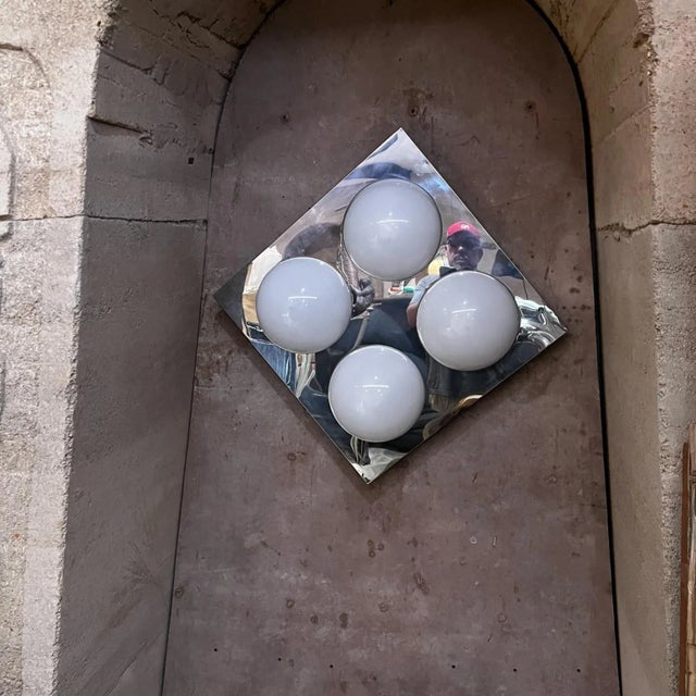 1970s Chrome and Plexiglass Modern Space Age Four Light Wall Lamp Sconce For Sale In San Diego - Image 6 of 9