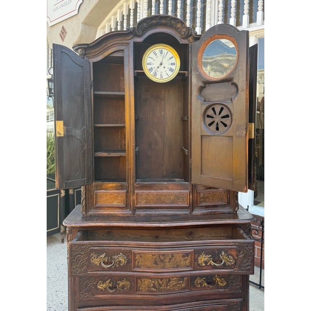 Antique 18c Louis XV Carved Walnut Vaisselier With Built in Clock For Sale - Image 9 of 11