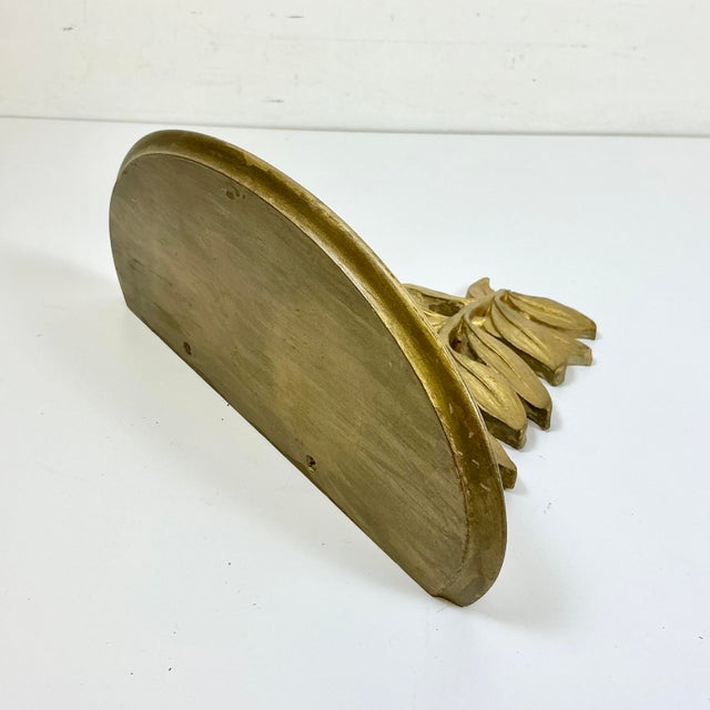 1970s Vintage Hollywood Regency Boho Chic Americana Syroco Wood Gilded Wall Bracket Shelf For Sale - Image 9 of 18