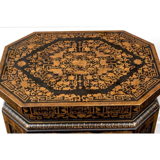 Black Vintage Chinoiserie Black Lacquered Octagonal Pedestal Stands—A Pair For Sale - Image 8 of 12