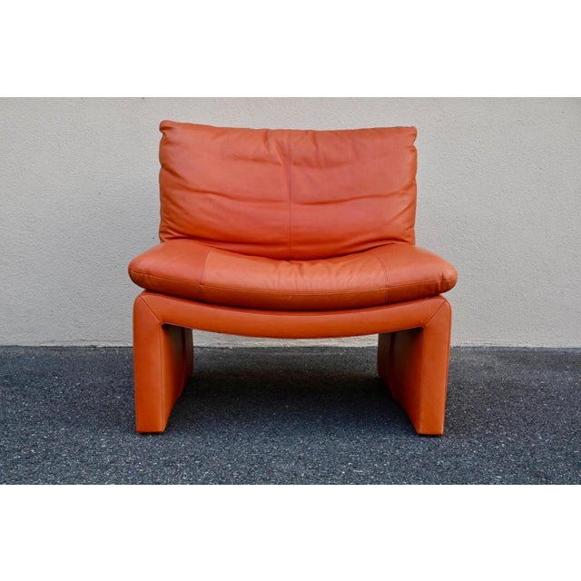Ultra-supple leather and a captivating color! This rare and alluring set of lounge chairs evokes the very best of the...