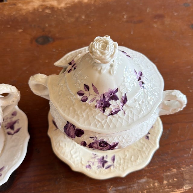 Early 19th Century Pair of Antique Job Ridgway Cauldon Place Covered Sauce Tureens, Pattern B1154, Circa 1808-1814 For Sale - Image 5 of 12