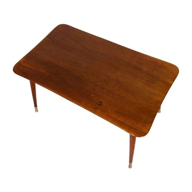 - 1950s coffee table - In the style of Ico Parisi - Made of walnut - Restored & wax-polished - Golden brass feet