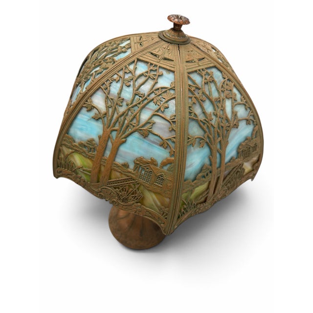 American Early 20th Century Edward Miller & Co. Scenic Landscape Overlay Slag Glass Lamp For Sale - Image 3 of 10