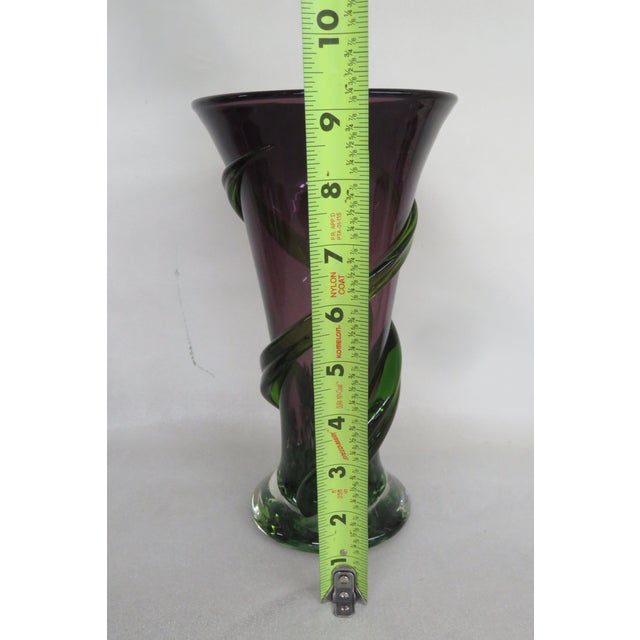 Mid-Century Modern Mid Century Modern Hand Blown Teleflora Purple and Green Wrapped Vase 4390b For Sale - Image 3 of 9