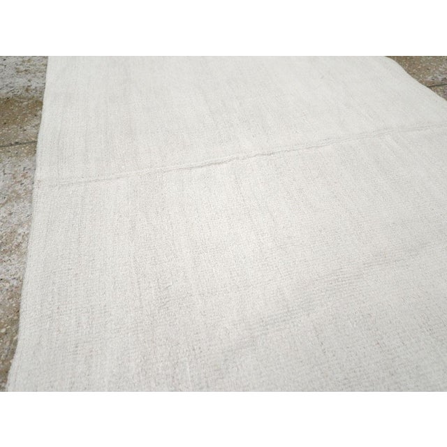 Contemporary Mid-20th Century Handmade Turkish Hemp Flatweave Kilim Throw Rug in White For Sale - Image 3 of 8
