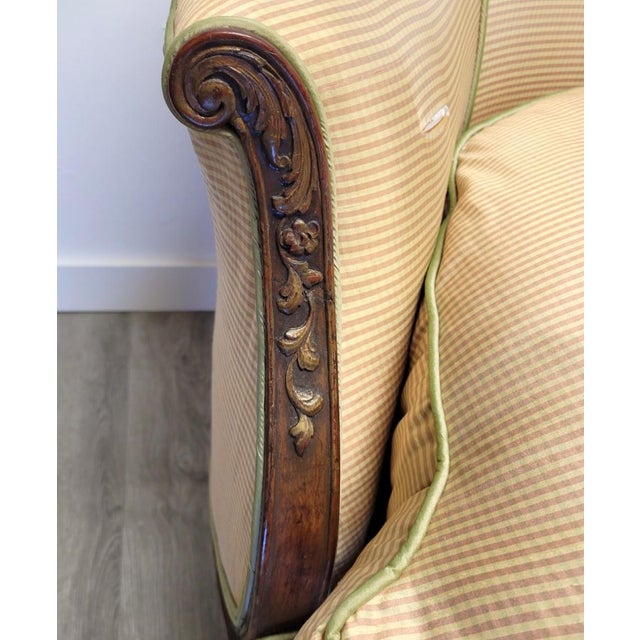 Early 20th Century Antique French Louis XV Style Carved Walnut Settee Loveseat, Early 20th Century For Sale - Image 5 of 11