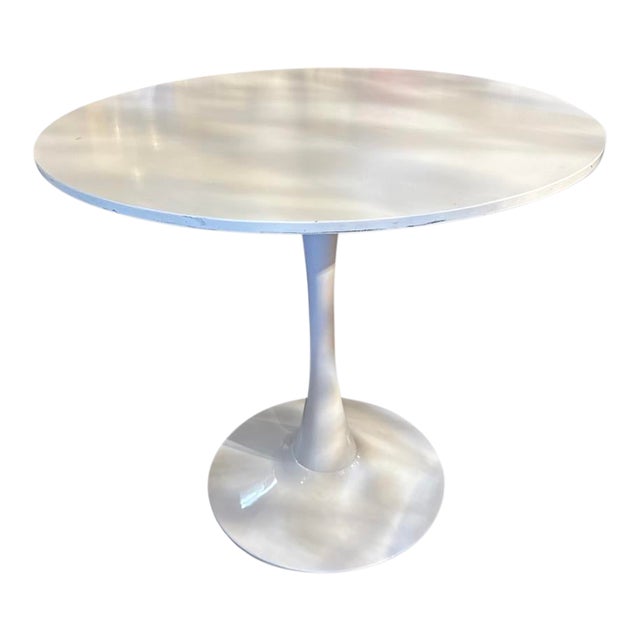 Vintage White Tulip Side Table. For Sale