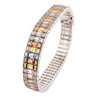 Natural multi sapphire 24.80cts bracelet in 18k gold For Sale