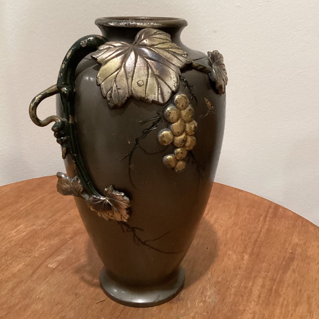 Vintage Japanese Mixed-Metal Bronze Vase With High Relief Applied Grapevine Motif For Sale - Image 12 of 12