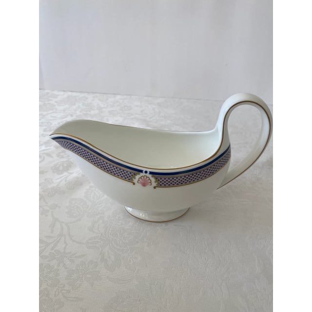 Ceramic Wedgwood Waverley Bone China Gravy Boat and Under-Plate Mint Condition For Sale - Image 7 of 12