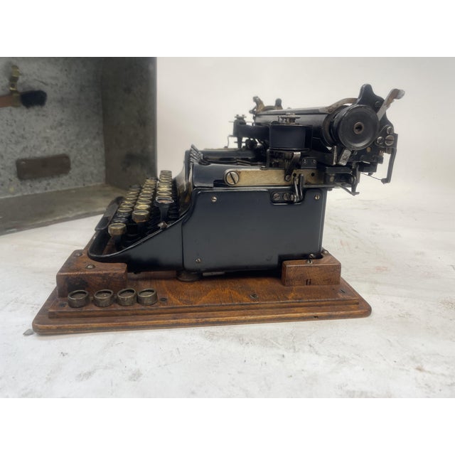 Metal Portable Typewriter from Erika, 1930s For Sale - Image 7 of 18