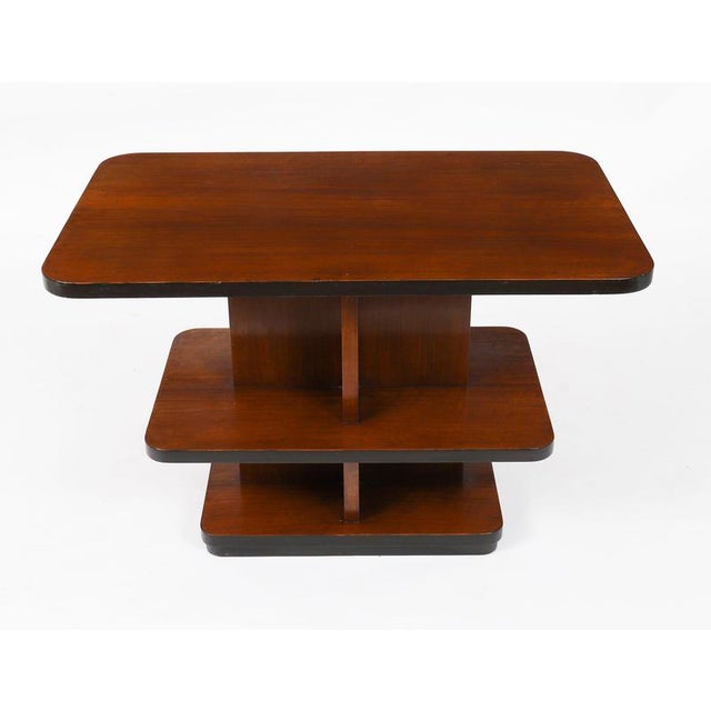 This is a superb antique Art Deco walnut coffee table, circa 1920 in date. The table top is rectangular in shape and...