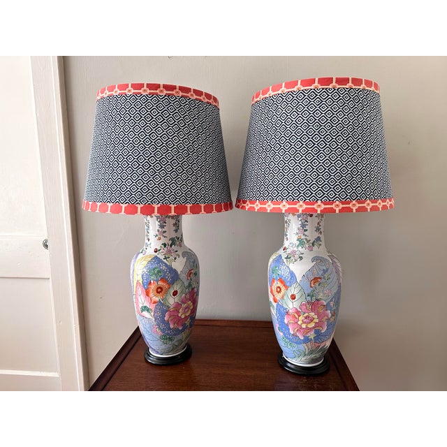 1970s Pair of Vintage Tobacco Leaf Design Lamps With Fabric Shades For Sale - Image 5 of 10