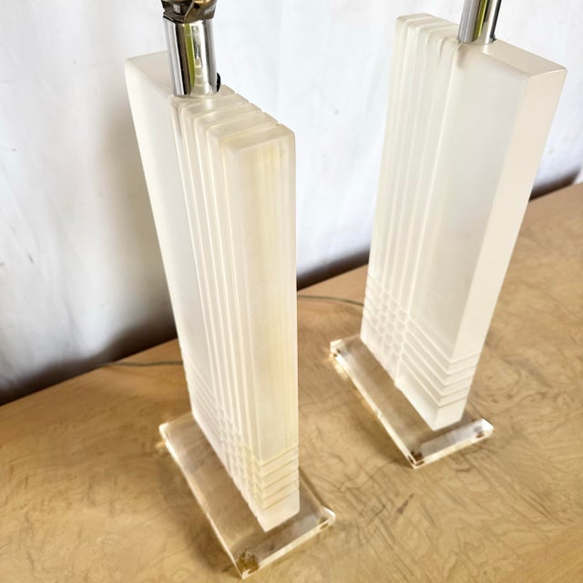 Transparent Art Deco Rectangular Lucite Table Lamps - A Pair For Sale - Image 8 of 10