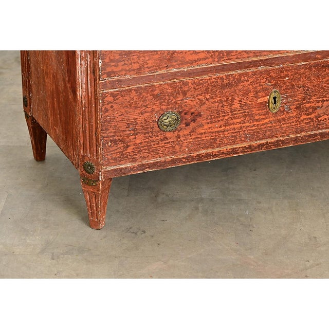 Swedish Gustavian Period 18th Century Painted Commode For Sale - Image 9 of 14