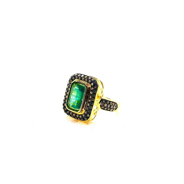 Emerald Bochic “Capri” Vintage Natural Diamond & Emerald Vintage Retro Ring Set In 18K For Sale - Image 8 of 10