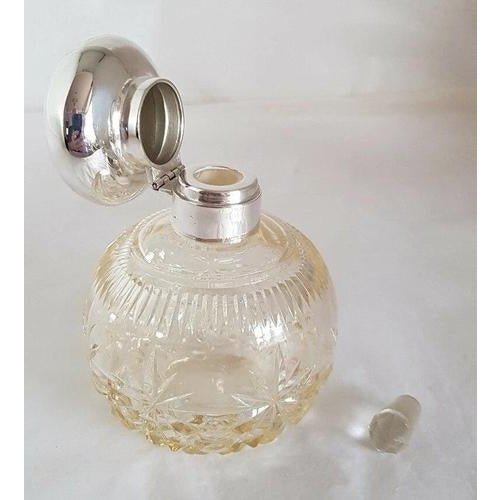 Gold Antique George V Sterling Silver Crystal Cut Glass Scent Bottle, Birmingham, 1921 For Sale - Image 8 of 13