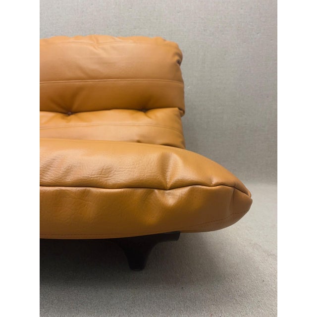 Sofa Settee Marsala Medium Two Seater without Arms by Ligne Roset, 1980s, in Very Good conditions. Designed 1970 to 1979...