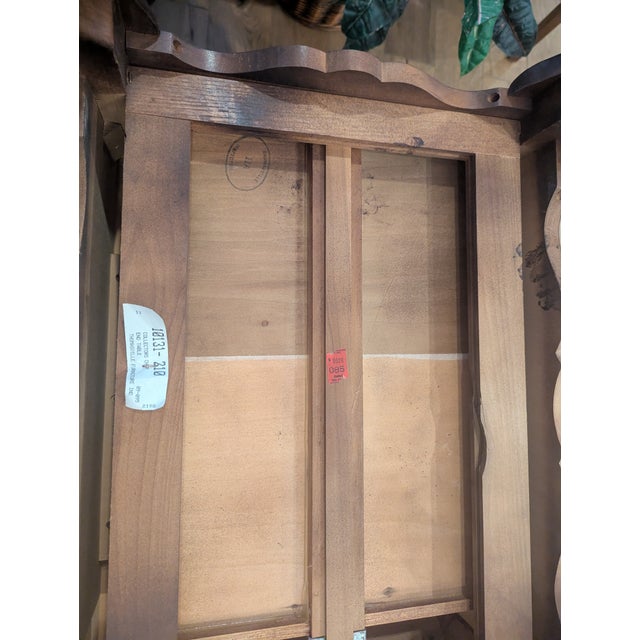 1980s Thomasville Collectors Cherry Traditional Queen Anne Side Tables (Pair) Aka Winston Court For Sale - Image 9 of 10