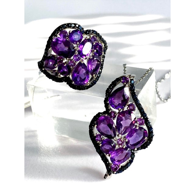 Contemporary Amethyst & Black Sapphire Statement Necklace and Ring Set in Sterling Silver | Italian Roma Chain | Art Deco–Inspired Elegance For Sale - Image 3 of 10