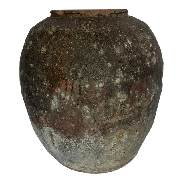 Ming Dynasty 16th Century Black Egg Export Vessel For Sale
