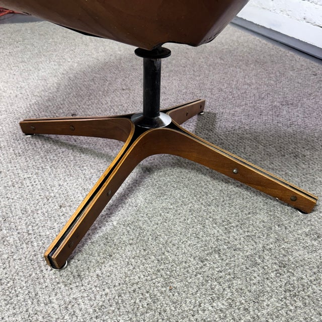 1960s "Mrs Chair" Lounge Chair by George Mulhauser for Plycraft For Sale - Image 5 of 9
