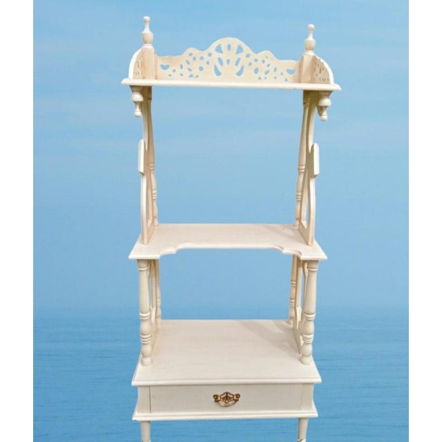 Traditional Vintage Fretwork Off White 3 Shelf 1 Drawer Decorative Shelving Unit Etagere For Sale - Image 3 of 10