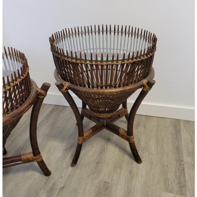 1950s Pair Mid-Century McGuire Style Rattan End Tables With Spiked Gallery Rims For Sale - Image 5 of 12