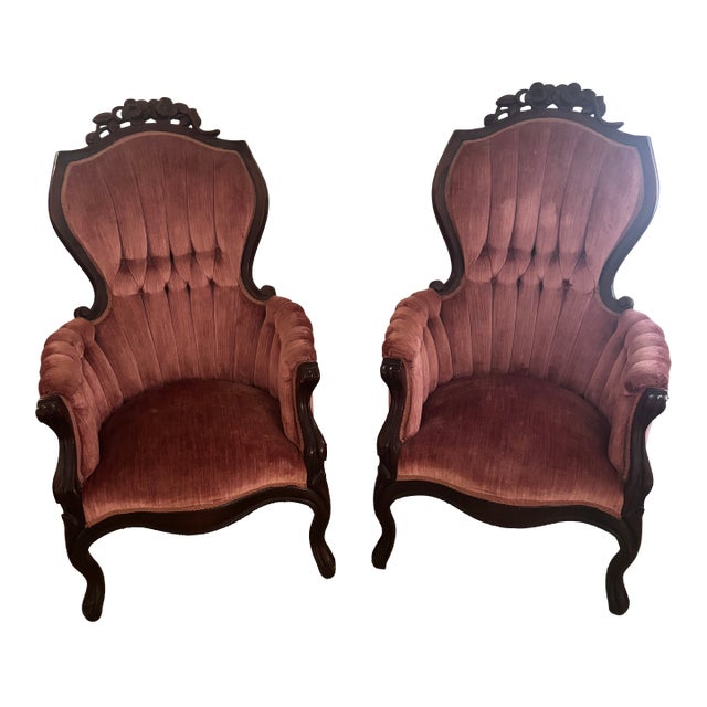 1970s 2 Victorian Kings Chairs - Kimball For Sale