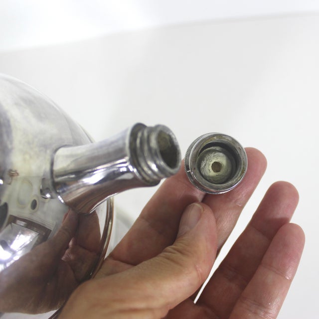 1940s Benedict Silver Co. Art Deco Silver Plated Cocktail Shaker With Handle and Spout For Sale - Image 10 of 13