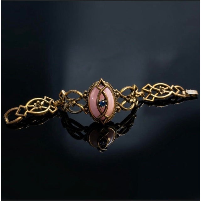 Early 20th Century Art Neuvo Style Bubblegum Pink Bakelite Solid Metal Link Bracelet For Sale - Image 4 of 7