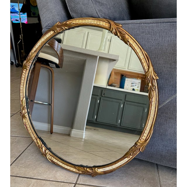 1930s Round French Rococo Style Giltwood Wall Mirror For Sale - Image 4 of 17
