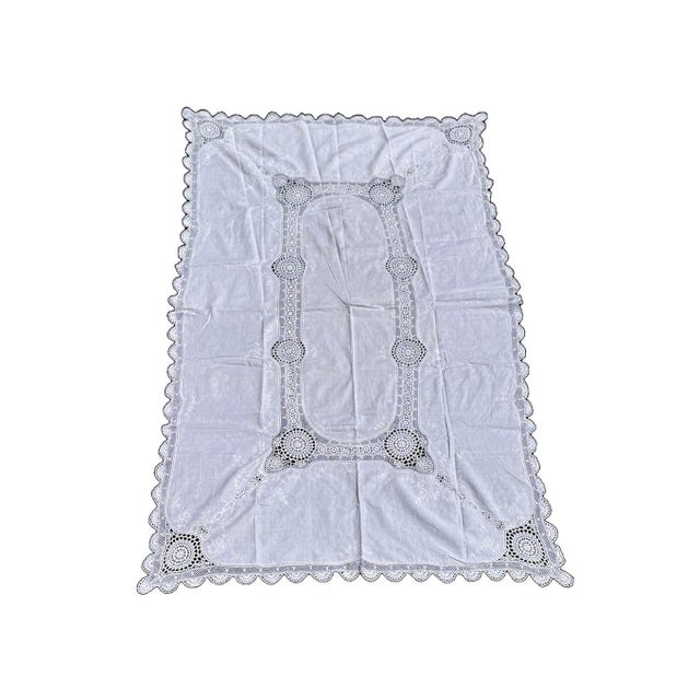 A truly breathtaking piece. This large vintage Battenburg lace tablecloth with 12 matching napkins is a complete, never-...