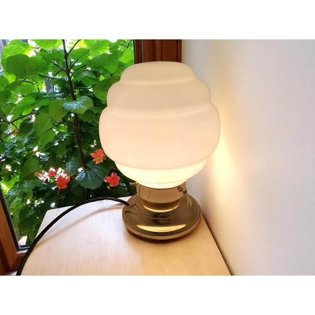 Beehive Opal Murano Glass Table Lamp from Manifattura Di Murano, 1980s For Sale - Image 4 of 7