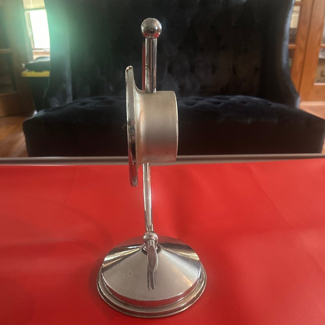 1930s Art Deco Helbros Chrome Orb Gooseneck Desk Clock/Needs Work For Sale In Chicago - Image 6 of 7
