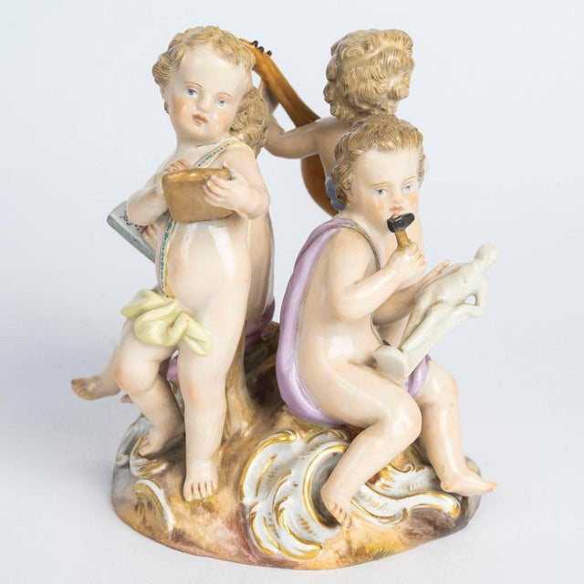 Small Meissen Porcelain Group, Allegory of the Arts, 19th Century, Napoleon Iii. For Sale - Image 5 of 7