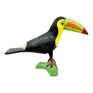 Vintage Papier-Mâché Toucan Bird For Sale