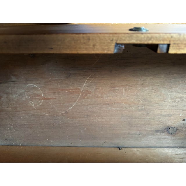 19th Century Early American Mule Chest For Sale In Philadelphia - Image 6 of 11