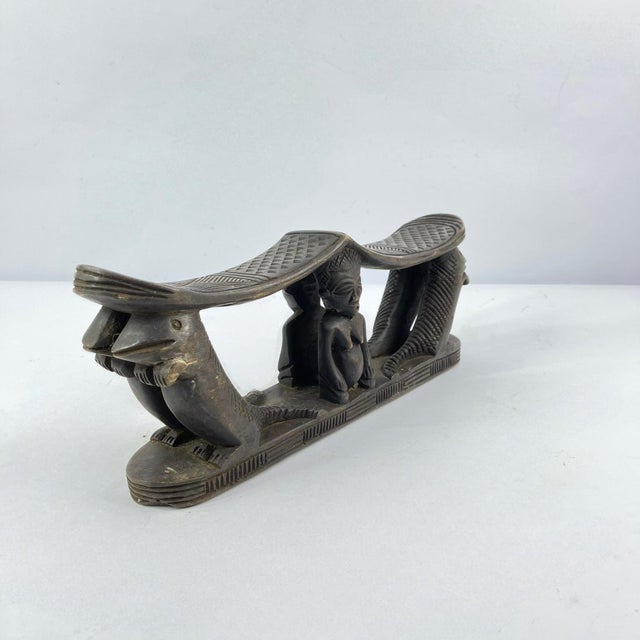 Early 20th Century Songye Double Headrest with Lizards For Sale In Denver - Image 6 of 6