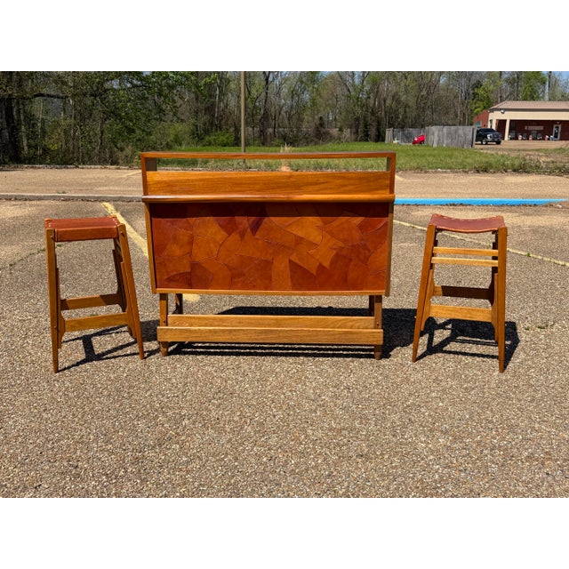 RARE FIND ALERT This one doesn’t come around often… A stunning 1960s bar set by German-born designer Werner Biermann — a...